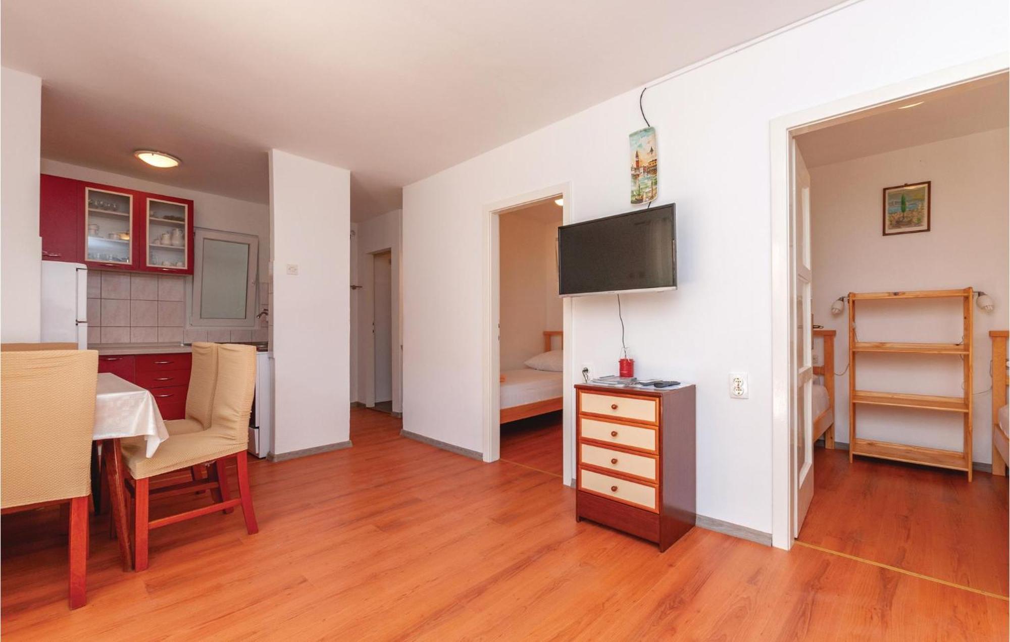 Beautiful Apartment In Jadrija With Kitchen Extérieur photo